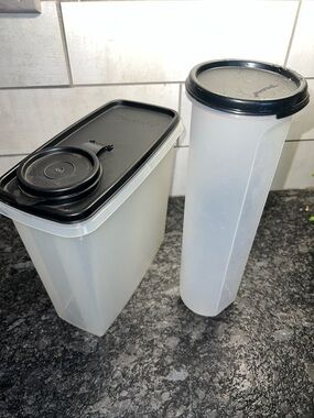 Set of 2 Vintage Tupperware Cereal Keeper and spaghetti holder. Modular Mates